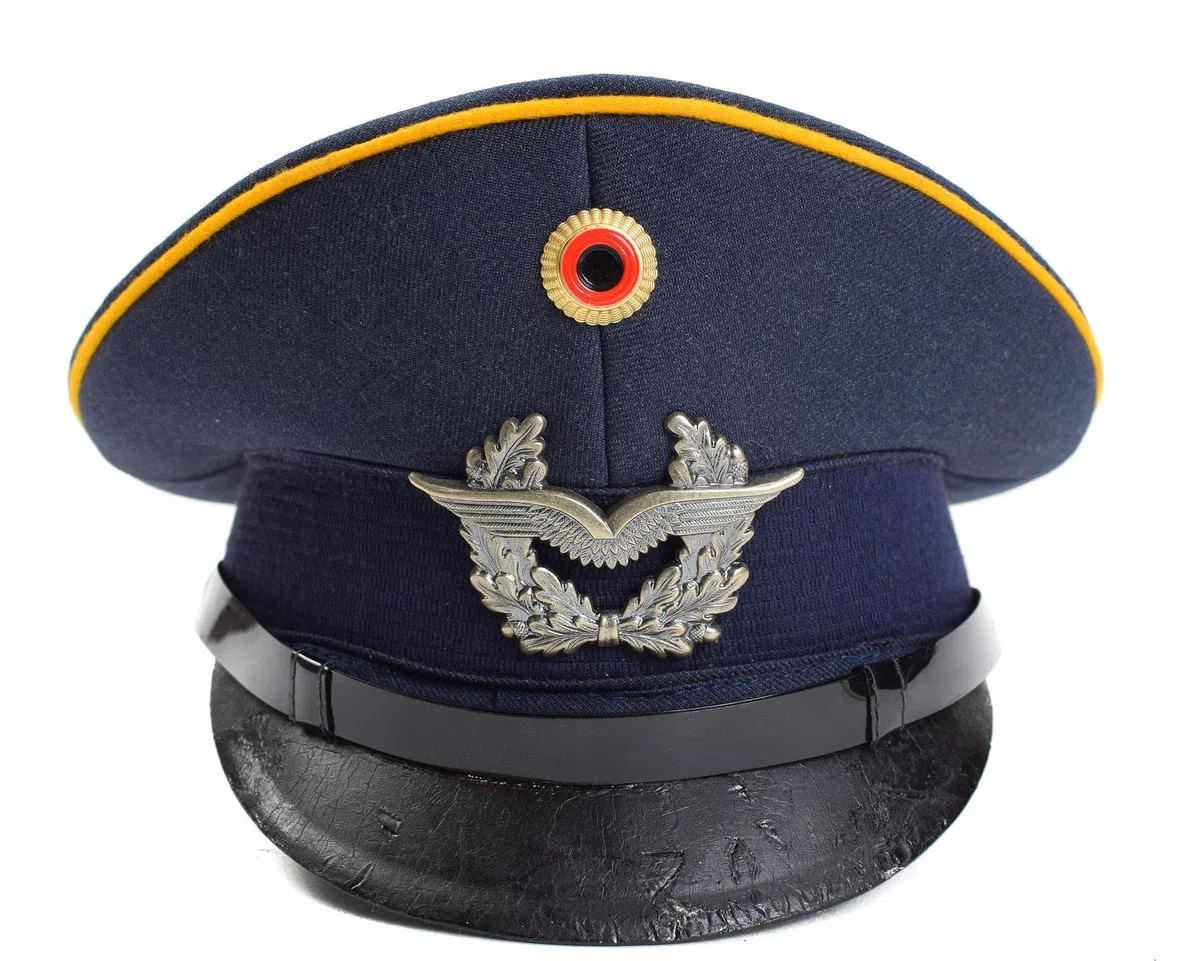 Gorra de visera del ejército alemán. Sombrero de las Fuerzas Aéreas Militares con visera luftware