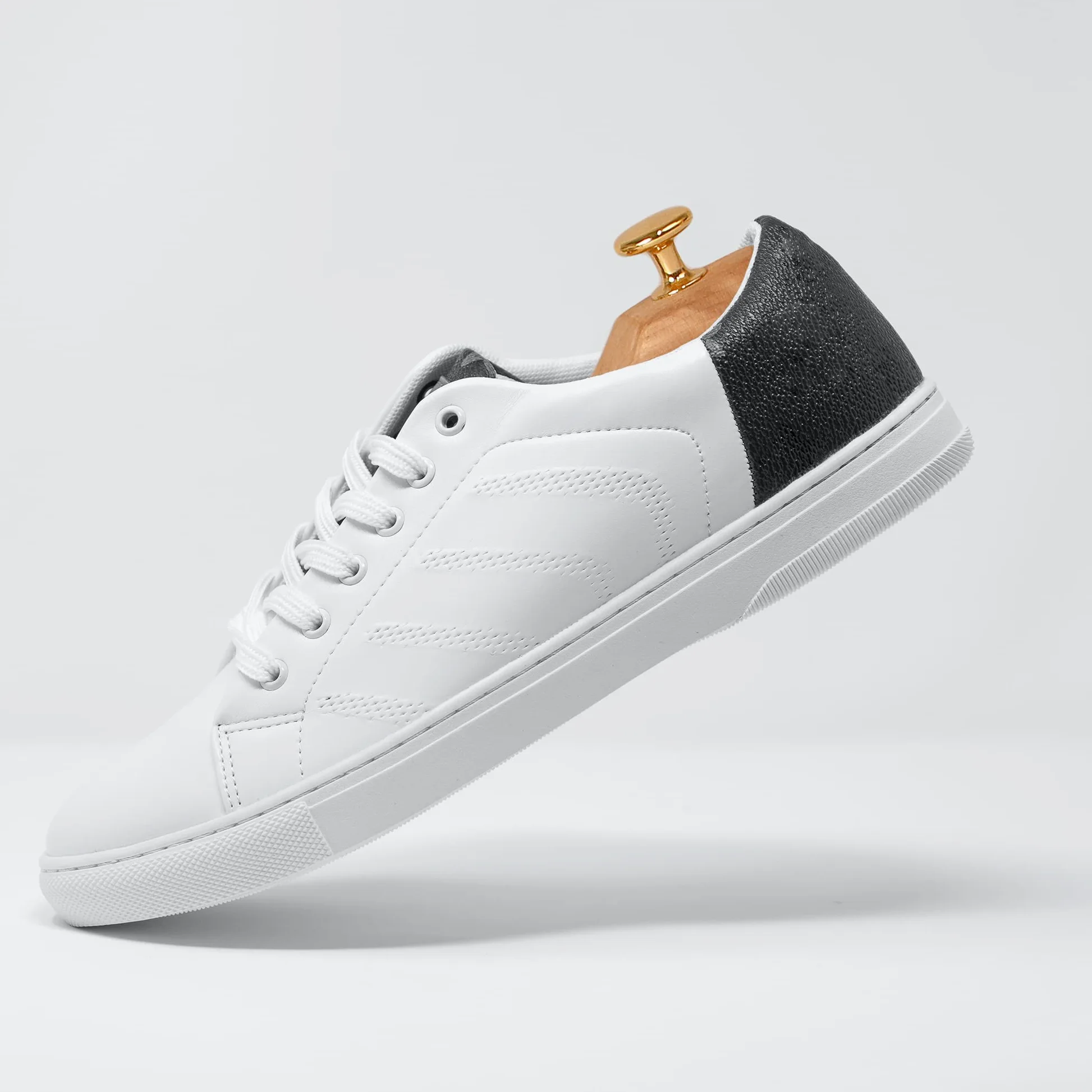 Coccine - Horma para zapatos de madera de cedro, extrafuerte, protección contra torceduras, tensor de madera para todos los zapatos, con muelles ajustables, 41-42
