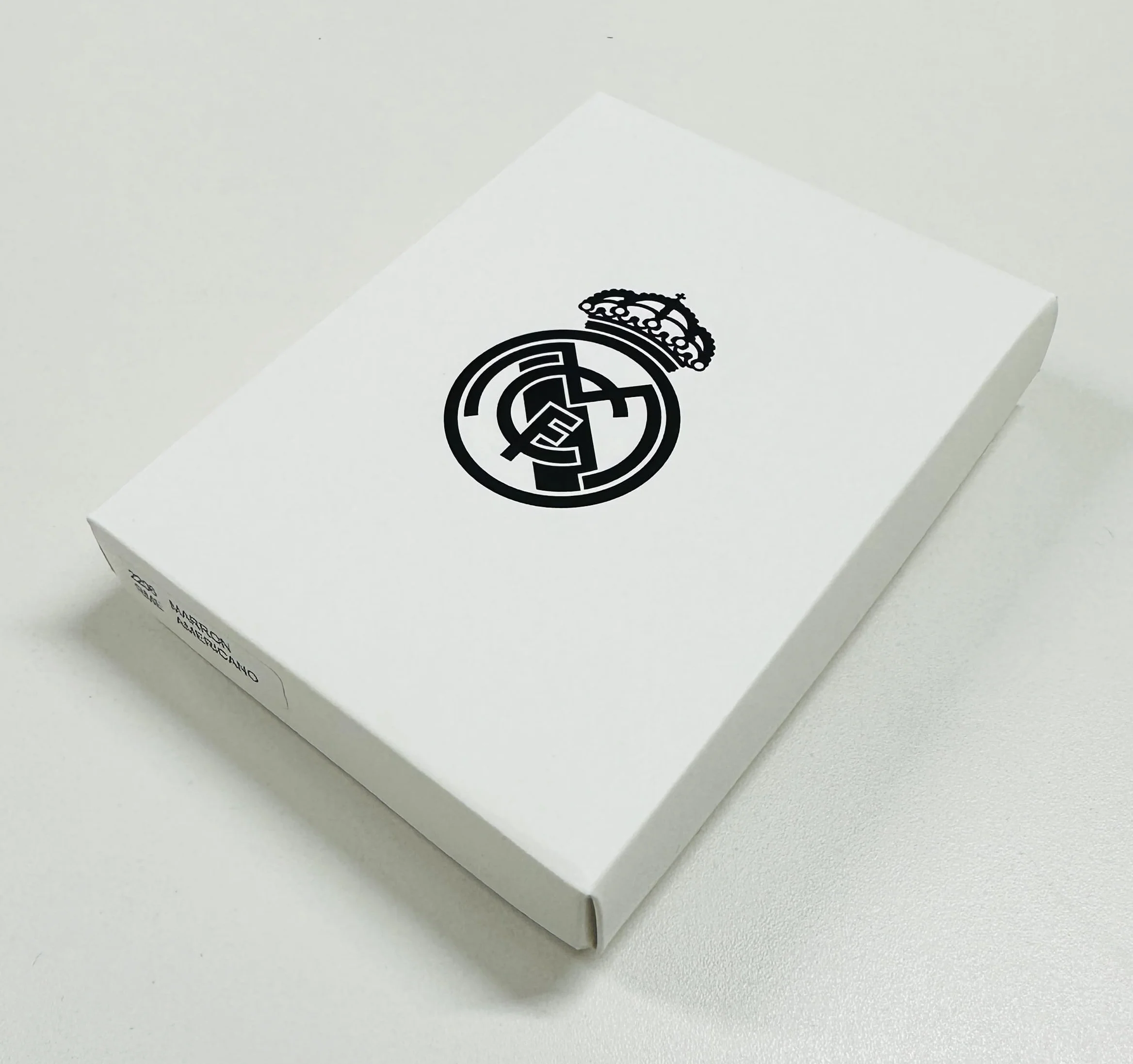 LUGUPELL Cartera Oficial del Real Madrid - Piel 100% Legítima con Protección RFID, Diseño Exclusivo con diseño RM. Regalo para Hombre. (PEQUEÑA con Monedero Negro)