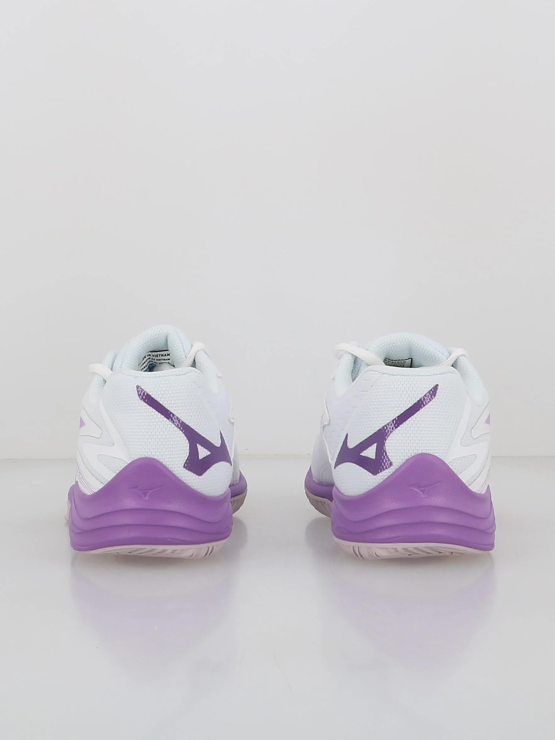 Mizuno Thunder Blade Z V1GC237010 - Zapatillas de voleibol para mujer, color blanco y morado