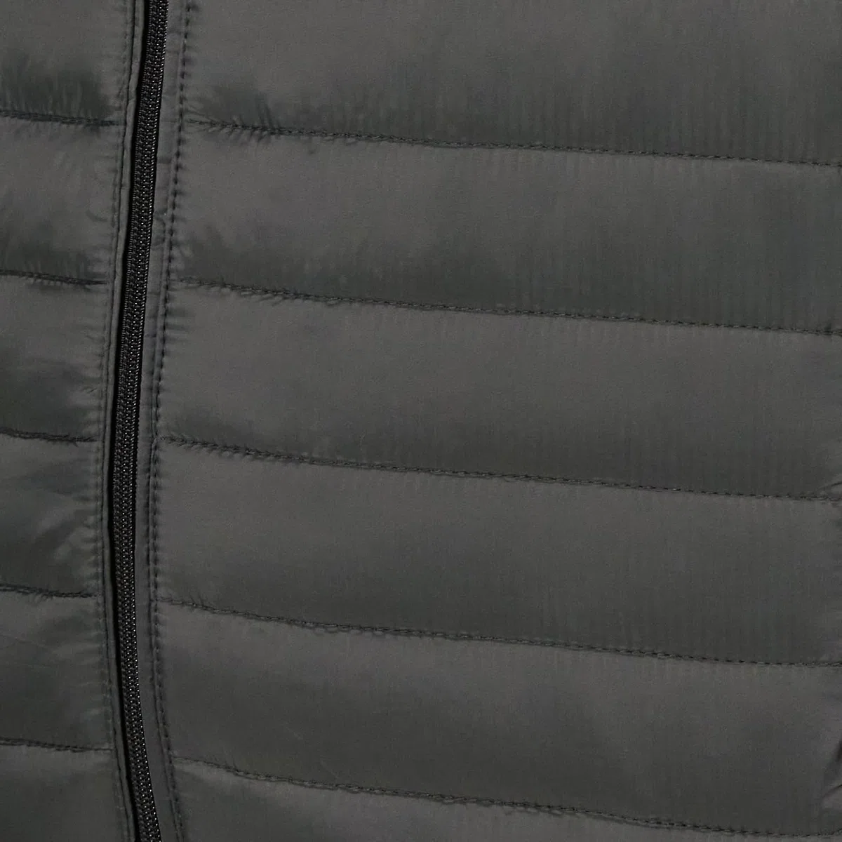 Amazon Essentials Hombre Chaleco Plumífero Plegable y Ligero, Resistente a la Lluvia