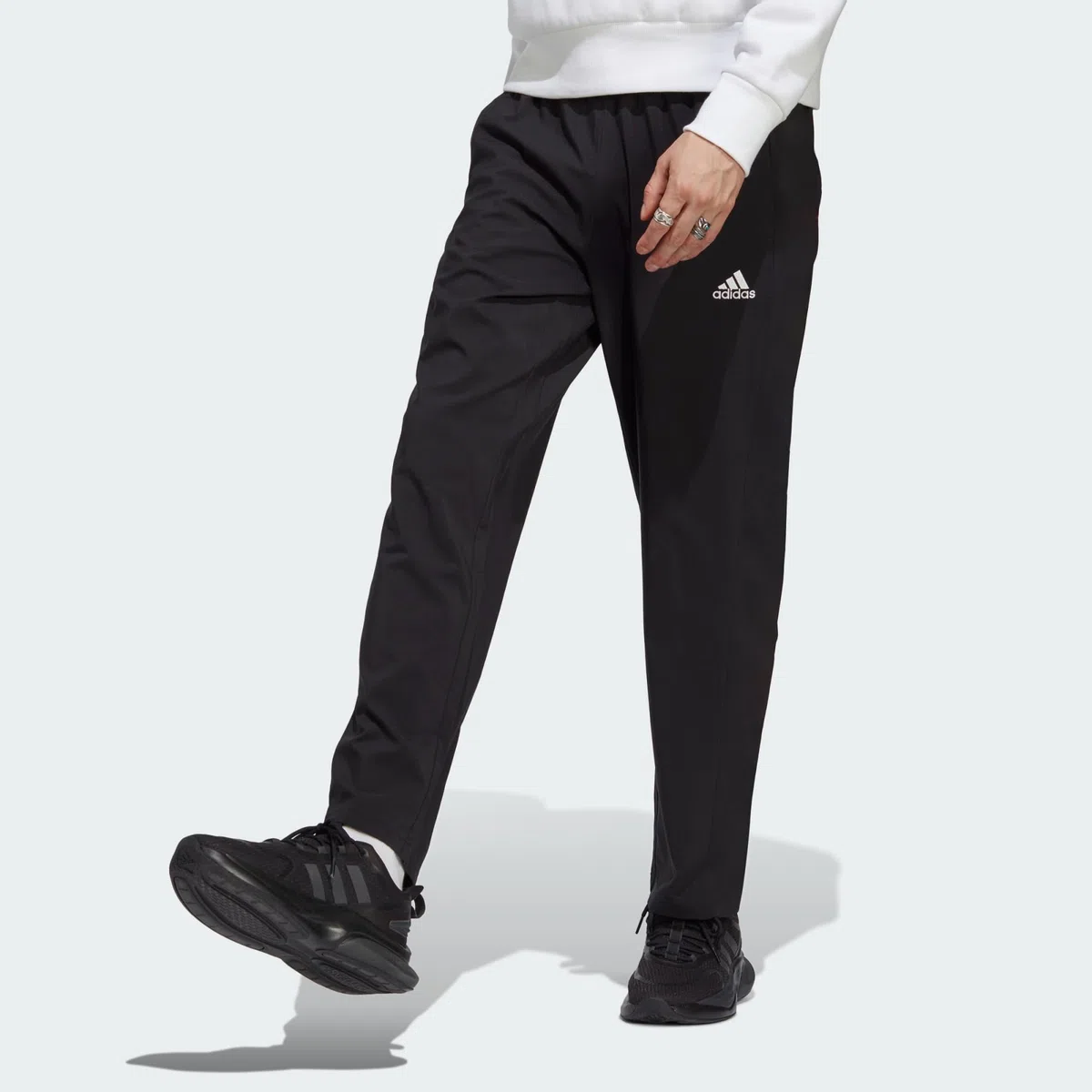 adidas Hombre AEROREADY Essentials Stanford Open Hem Embroidered Small Logo Pants, Black, M