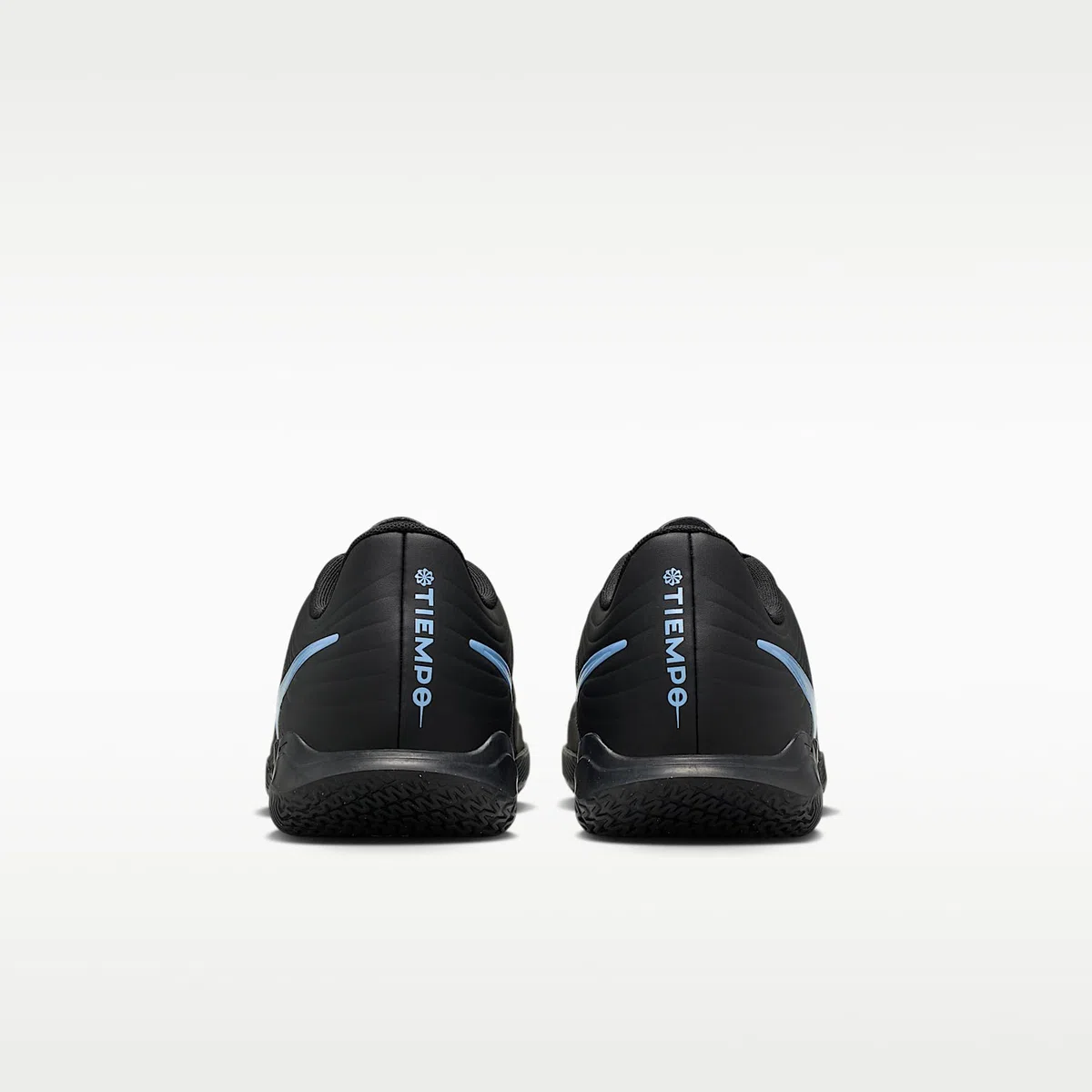 Nike Tiempo Maestro Club IC Indoor Soccer ShoesHombre