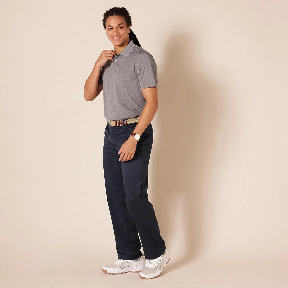 Amazon Essentials Hombre Pantalón de Golf Elástico de Ajuste Clásico