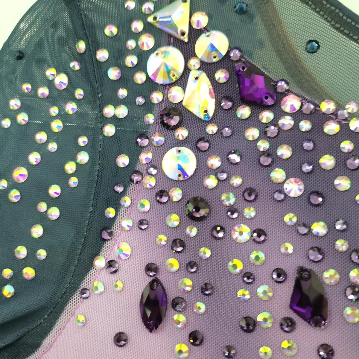 LIUHUO Vestido de Patinaje artístico para niñas y Mujeres, Elegante Falda de Patinaje con Cristales de Calidad degradada