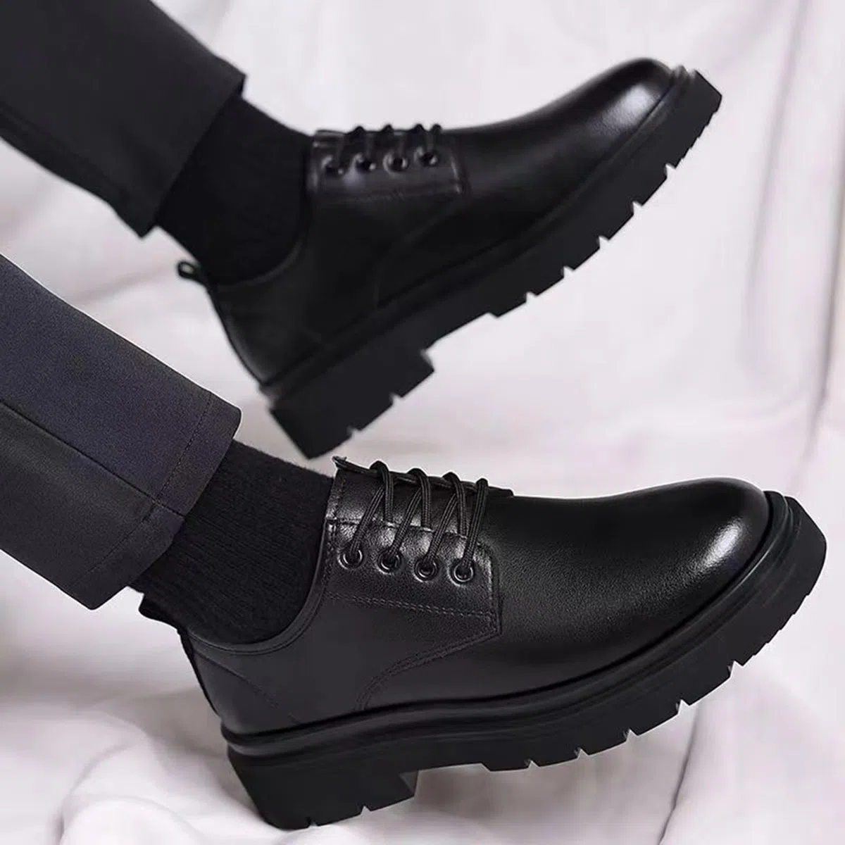 Zapatos de cordones de primavera y cabeza grande para hombre, suela suave, versátil, formal negro, antideslizante, zapatos casuales de cuero de negocios, zapatos altos blancos para hombre