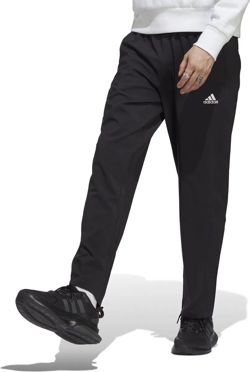 adidas Hombre AEROREADY Essentials Stanford Open Hem Embroidered Small Logo Pants, Black, M